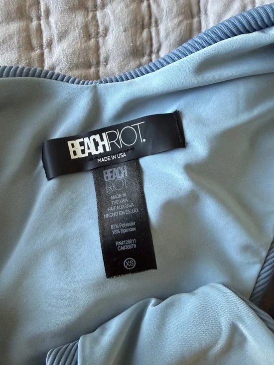 Beach Riot Bikini - Picture 2 of 9